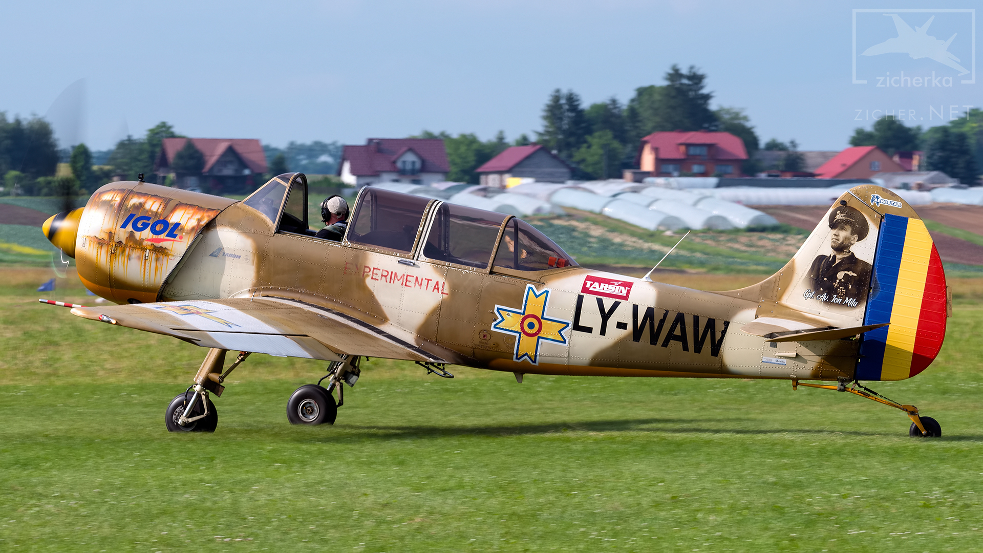 LY-WAW Yakovlev Yak-52 TW