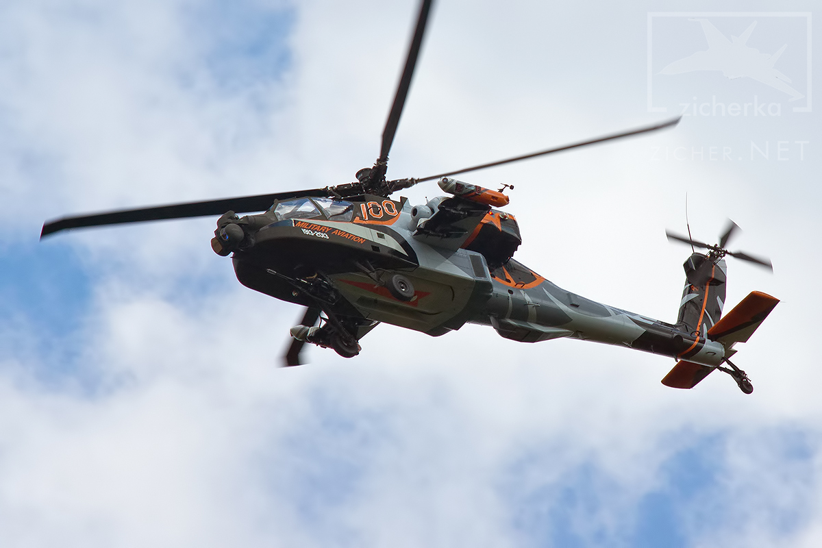Q-17 Boeing AH-64 D Apache
